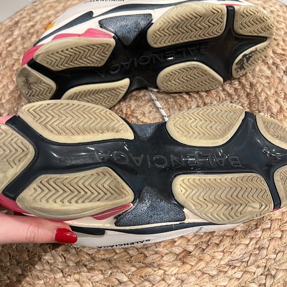 BALENCIAGA TRIPLE S SNEAKERS SIZE 41 - Picture 7 of 9